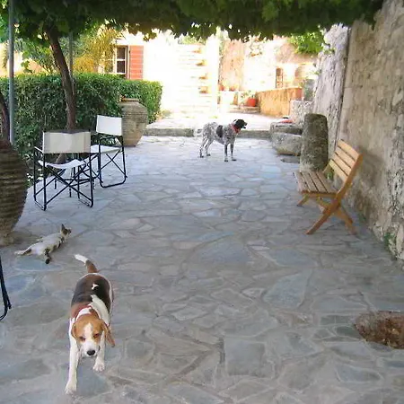 Archontiko Maisonettes 4* Alikész
