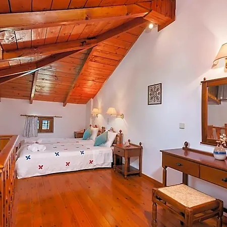 Archontiko Maisonettes 4* Alikész